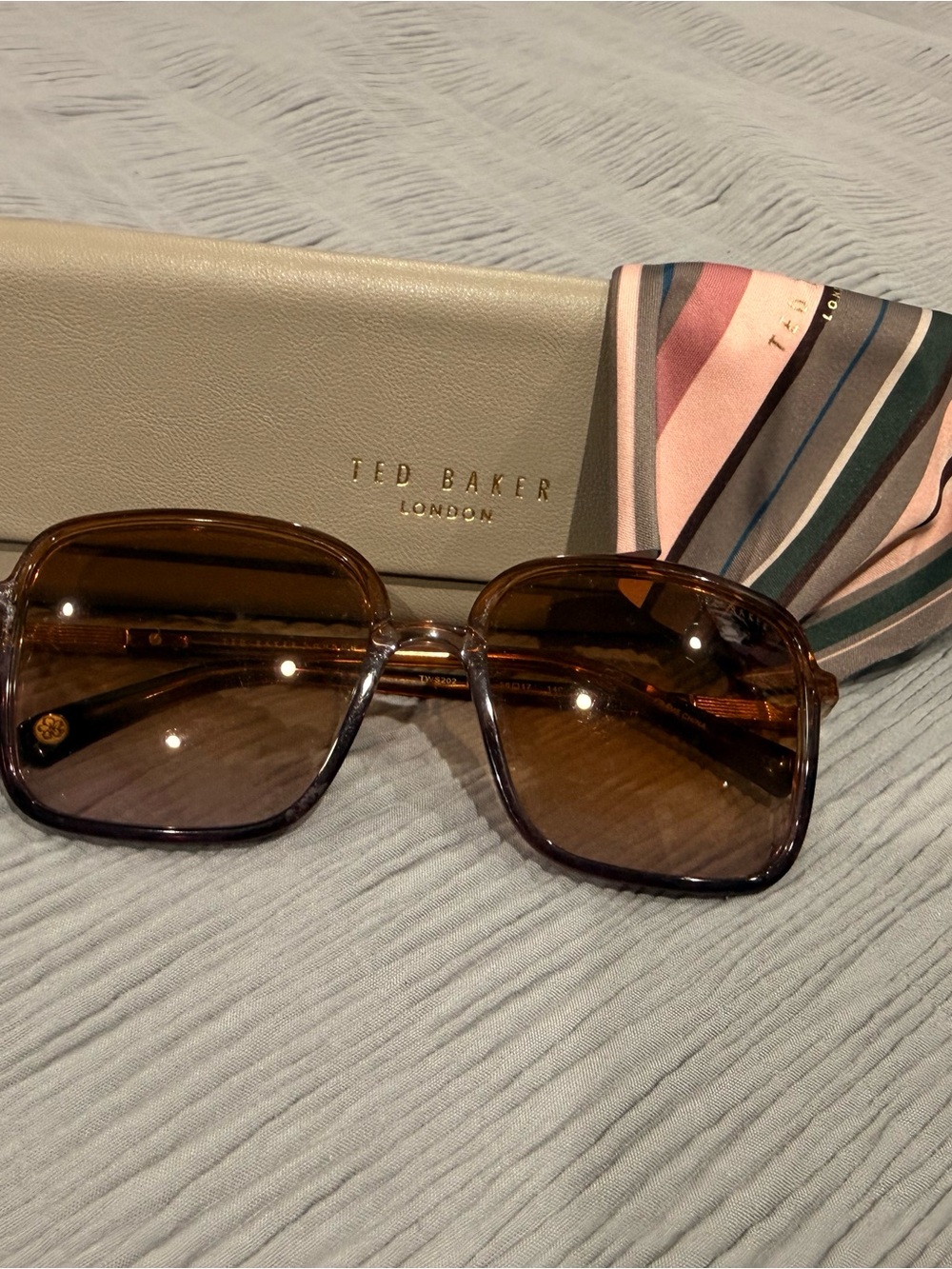 Ted Baker Brown Gradient Square Sunglasses with Pink-Striped Scarf